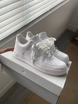 White Air Force 1s Men’s Size 9.5