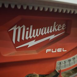 Milwaukee m18 table saw