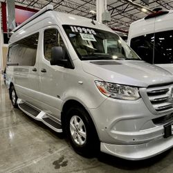 2023 MIDWEST AUTOMOTIVE DESIGNS PASSAGE FD2 144 with 9k miles!