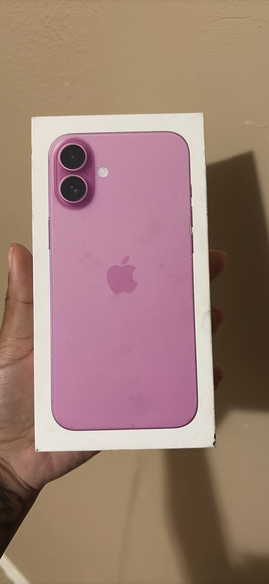 iPhone 16