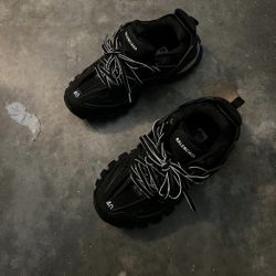 Balenciaga Tracks led