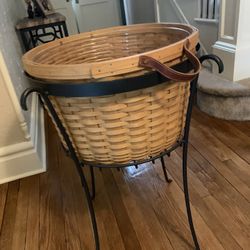 Longaberger Large Laundry Basket W/Stand 