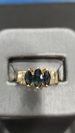 14KT SAPPHIRE AND DIAMOND RING