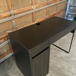 IKEA - Micke Computer Desk 