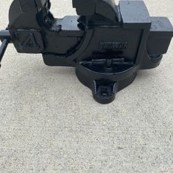 Vintage Industrial 4” Heavy Duty Cast Iron Bench Vise w/ Swivel Base & Twin Locking Screws; Taiwan