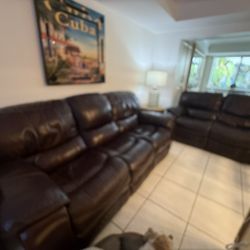 $200 ALL Leather Set With 4 Recliners With Side Table And Lamp