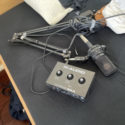 At4040 Mic And Mixamp 