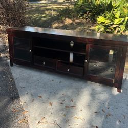 Free all Wood tV Console 