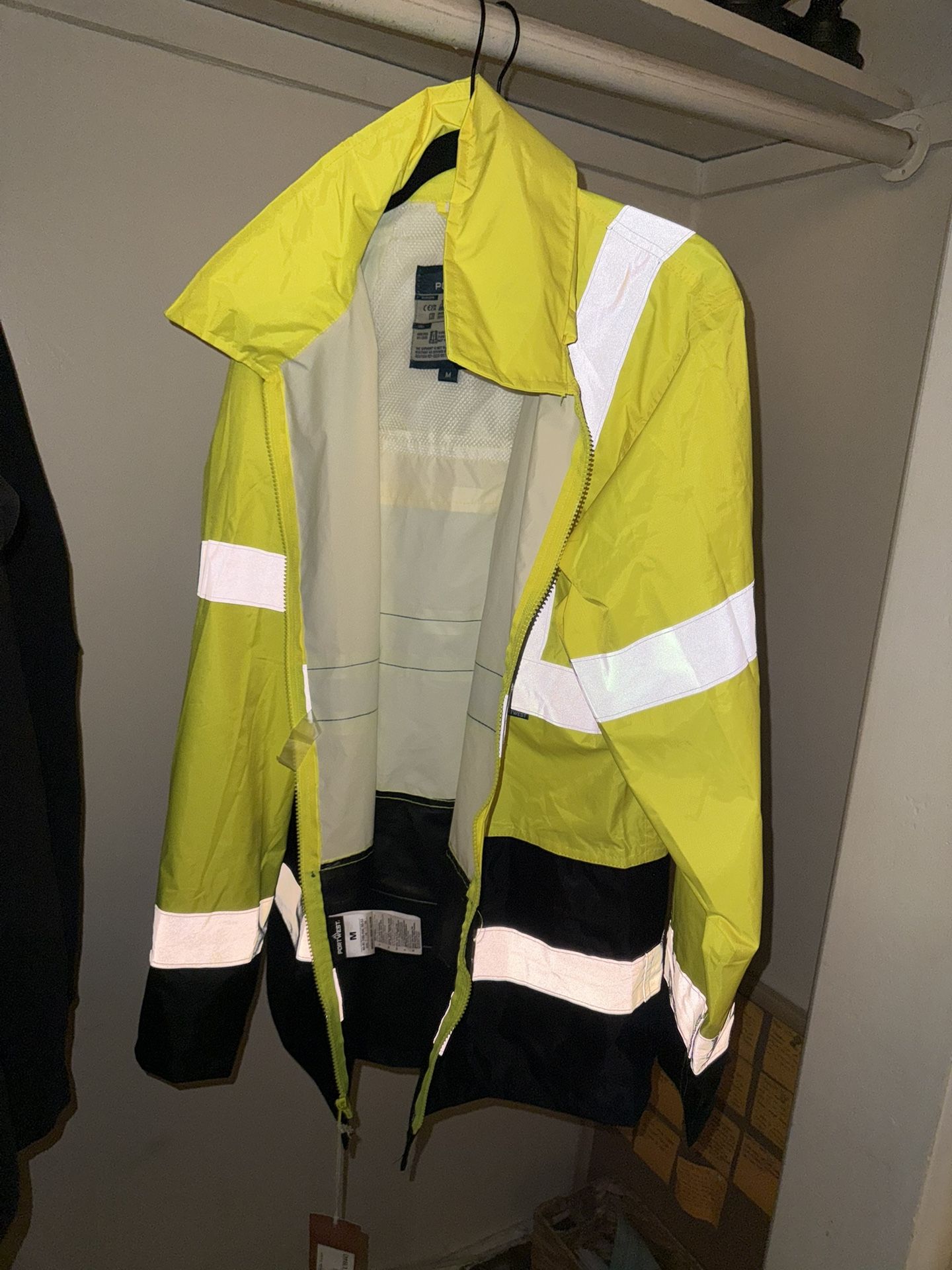 Port west Rain Jacket Men’s Medium