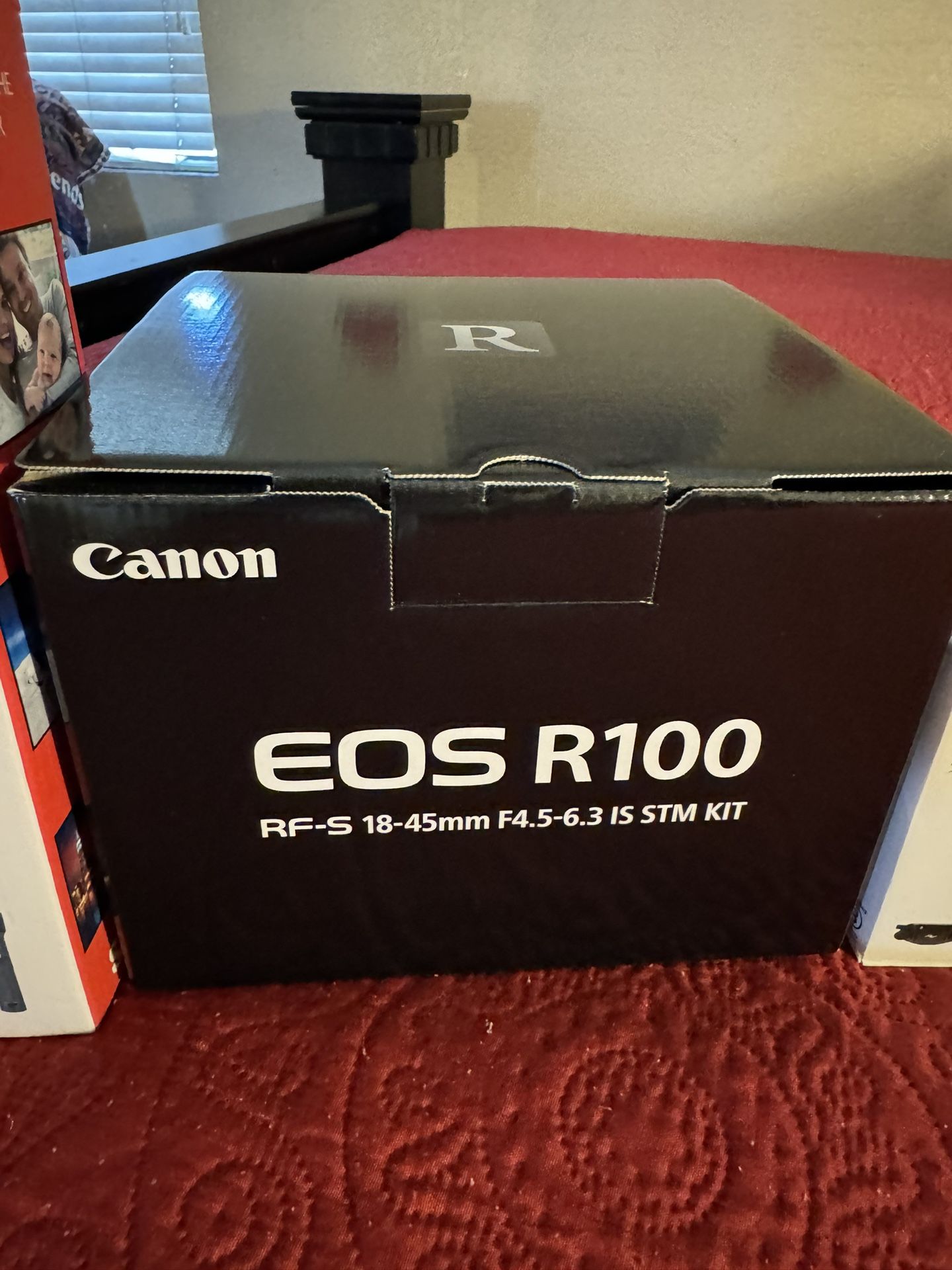 Canon Eos R100 Camera Bundle