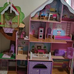 barbie Doll House And Accessories 