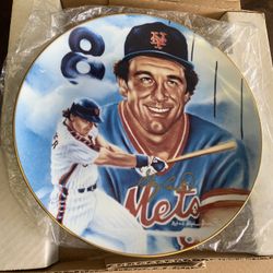 Sports Impressions Gary Carter Autographed Plate With Box And C.O.A. 