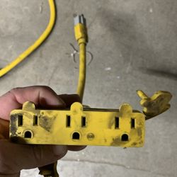 Extension Cord - Multi Outlet (3) Adapter