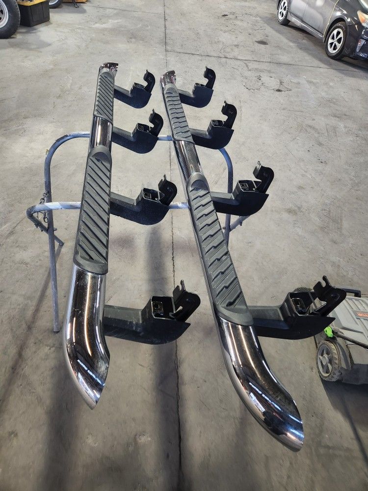 SILVERADO 1500/2500 RUNNING BOARDS