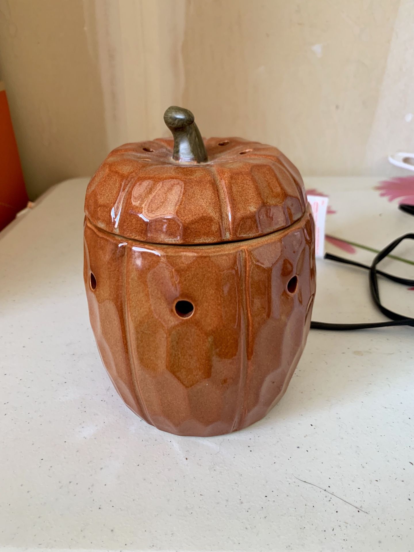 Pumpkin Scentsy warmer