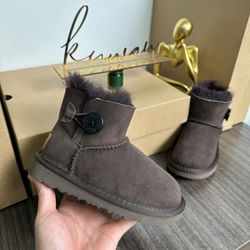 Women’s UGG Fur Lined Boots SIZE 7(New)