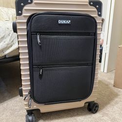 Carry on Luggage 