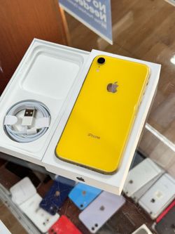 iPhone-XR yellow