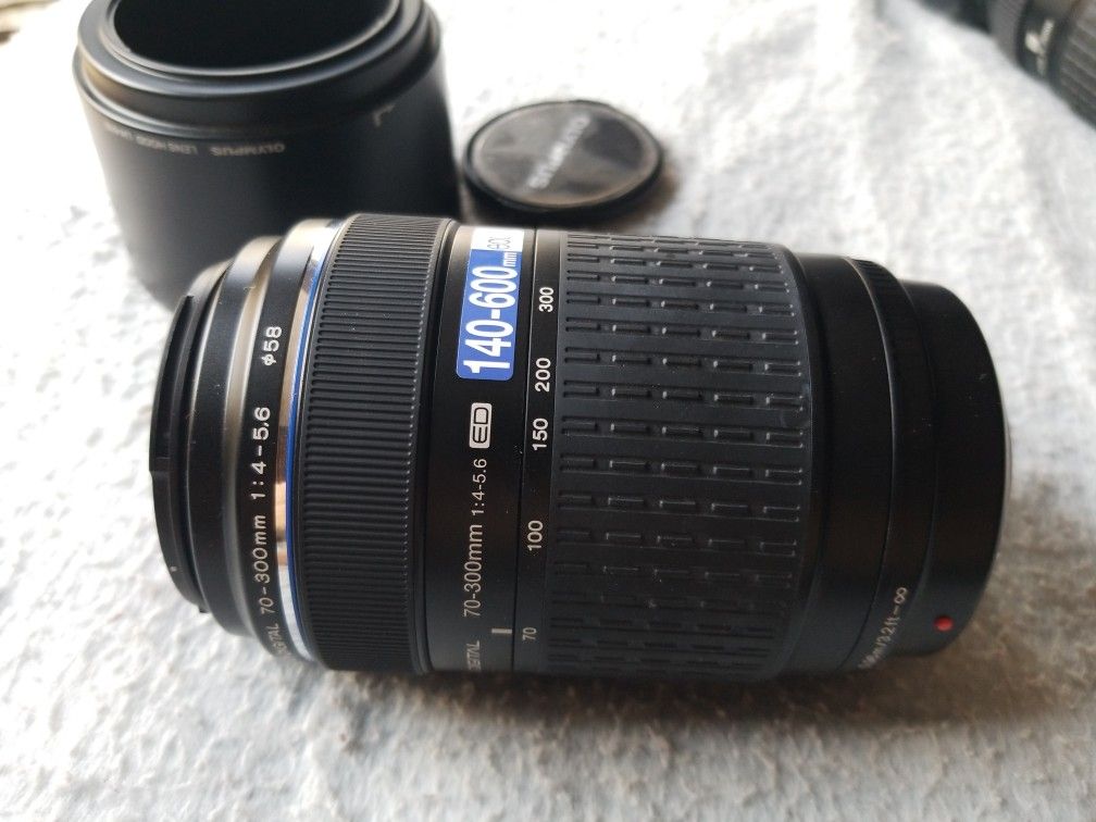 Olympus Zuiko 70-300mm Zoom (140-600)