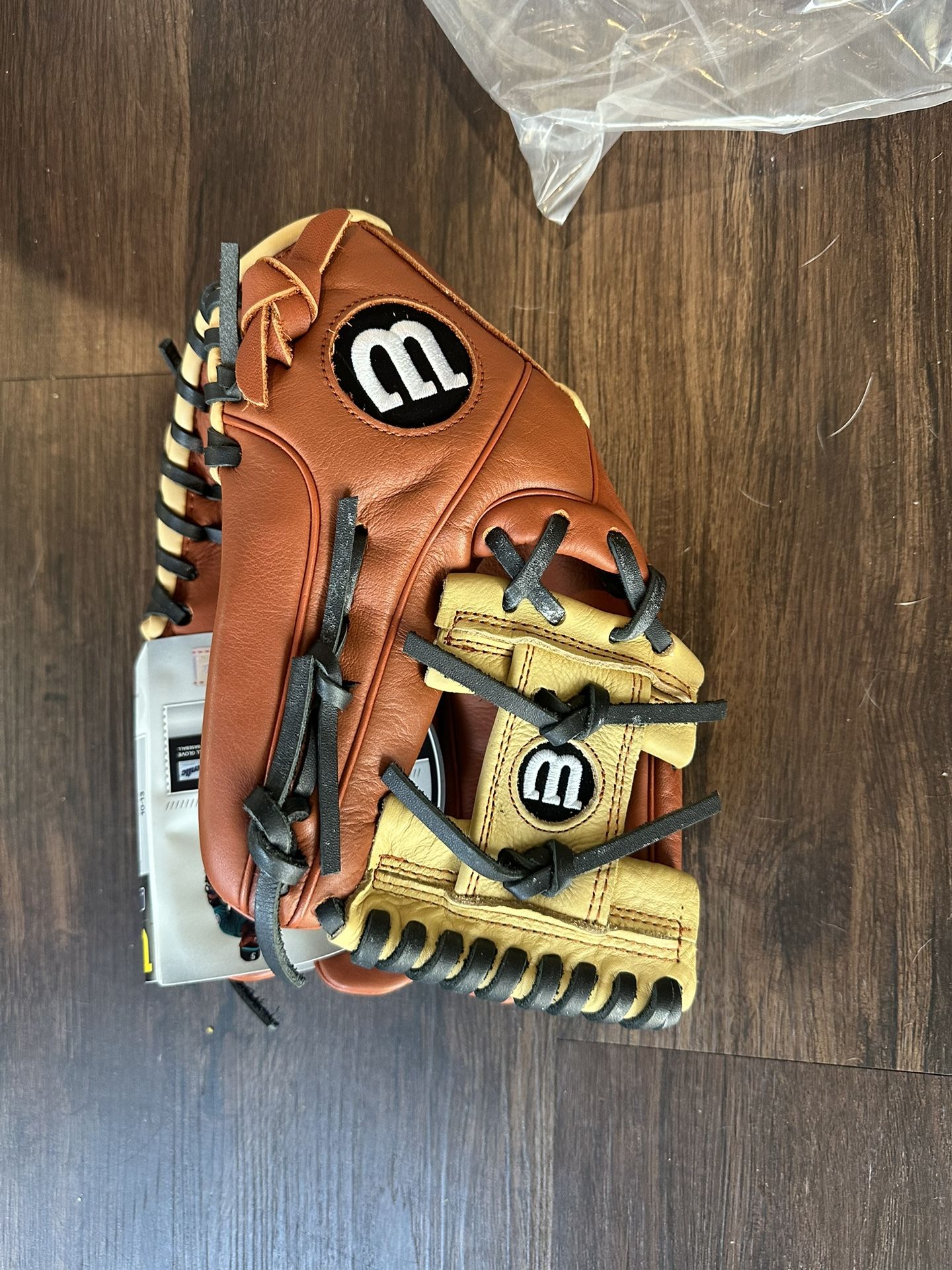 Wilson’s Gloves