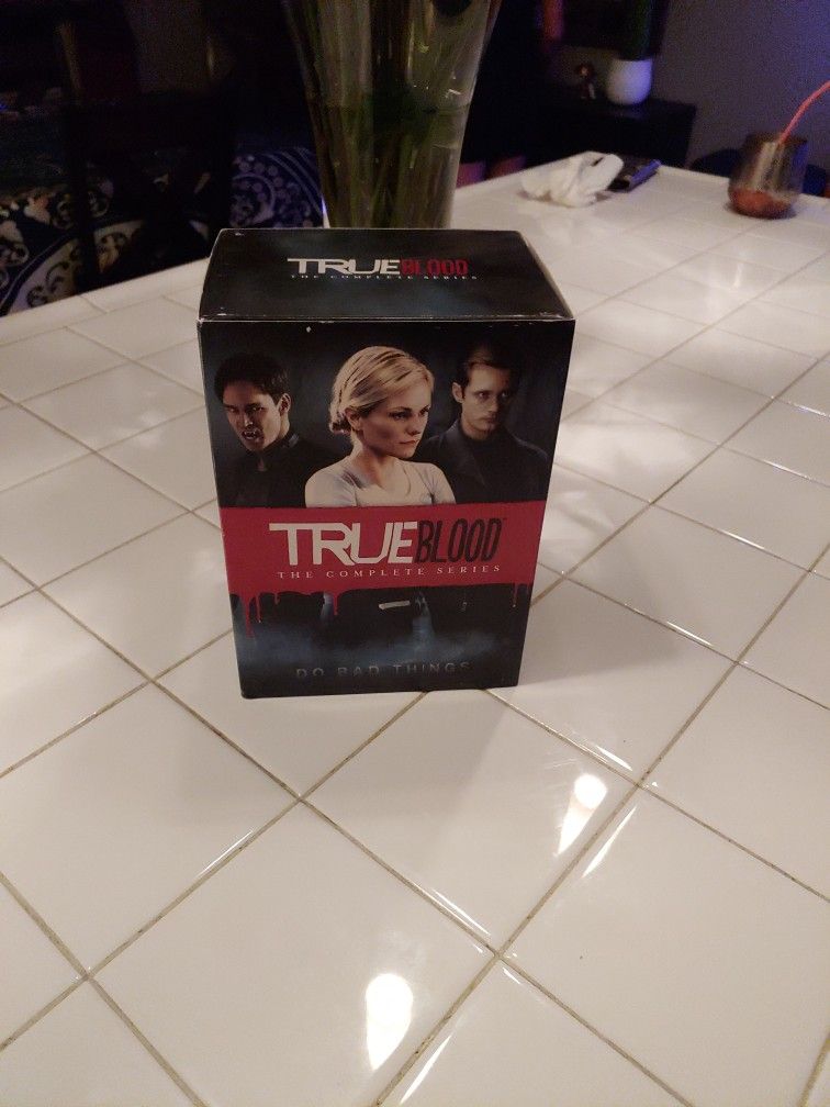 True blood Complete 7 Series Box Set $30