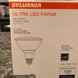 NEW SYLVANIA ULTRA LED PAR38  Flood Lamps