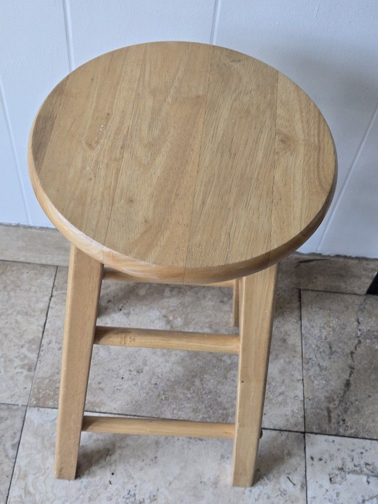 Wodden Stool / Banco De Madera