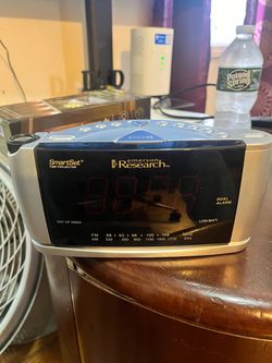 Emerson Research SmartSet Time Projector Alarm Clock