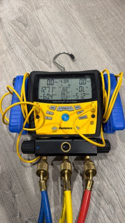 Fieldpiece digital manifold SMAN 360