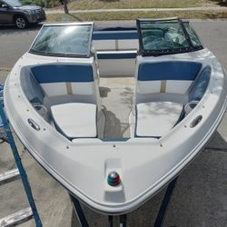 2014 Four Winns H180 Open Bow