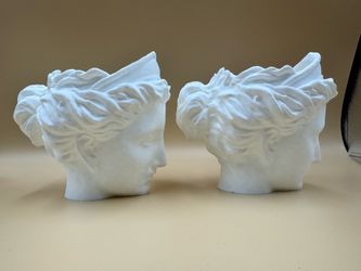 Venus goddess planter or vase or make brush holder