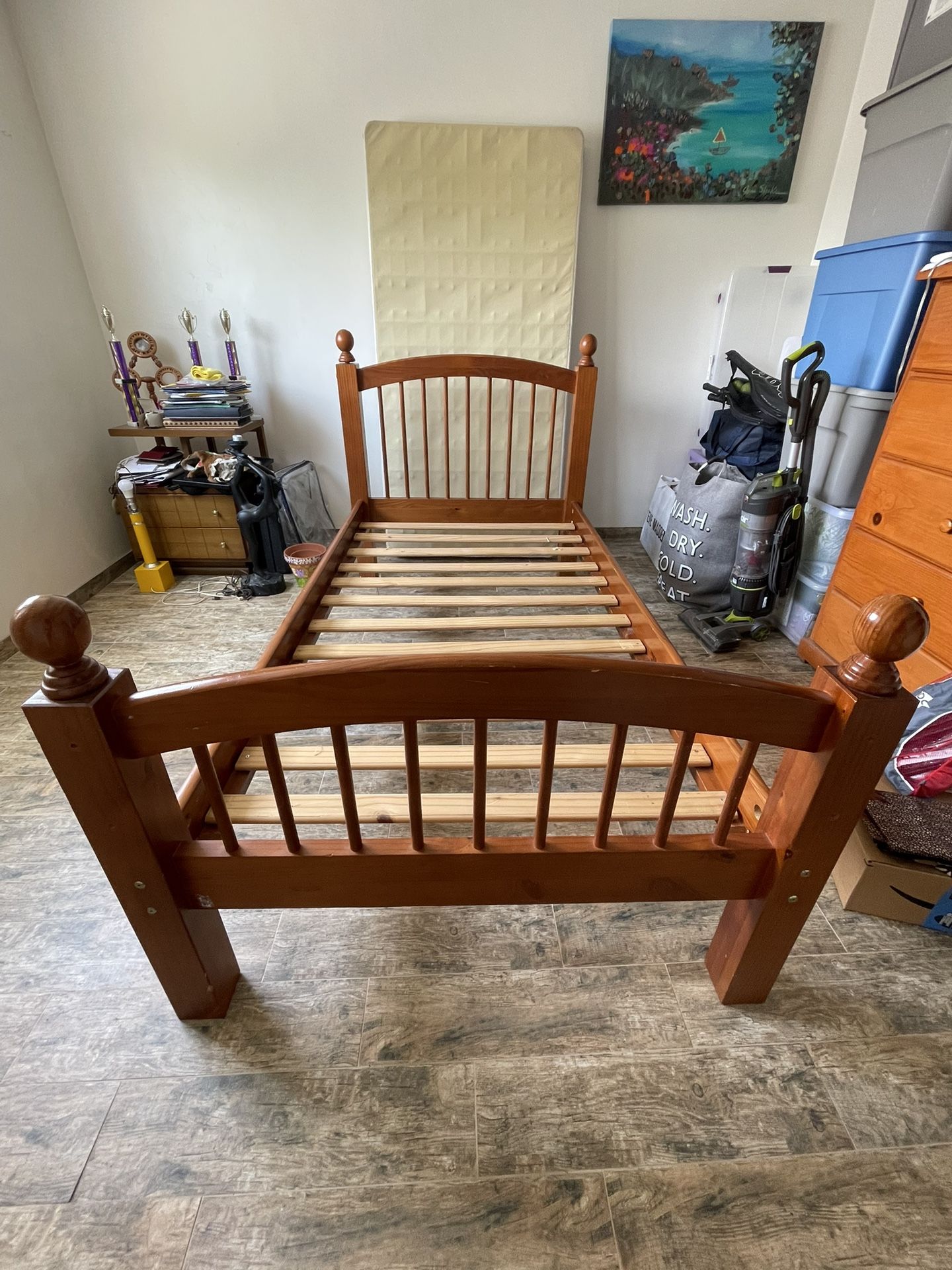 Cedar Bed Frame (Twin)