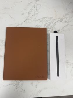 reMarkable 2 With Keyboard Attachment and stylus