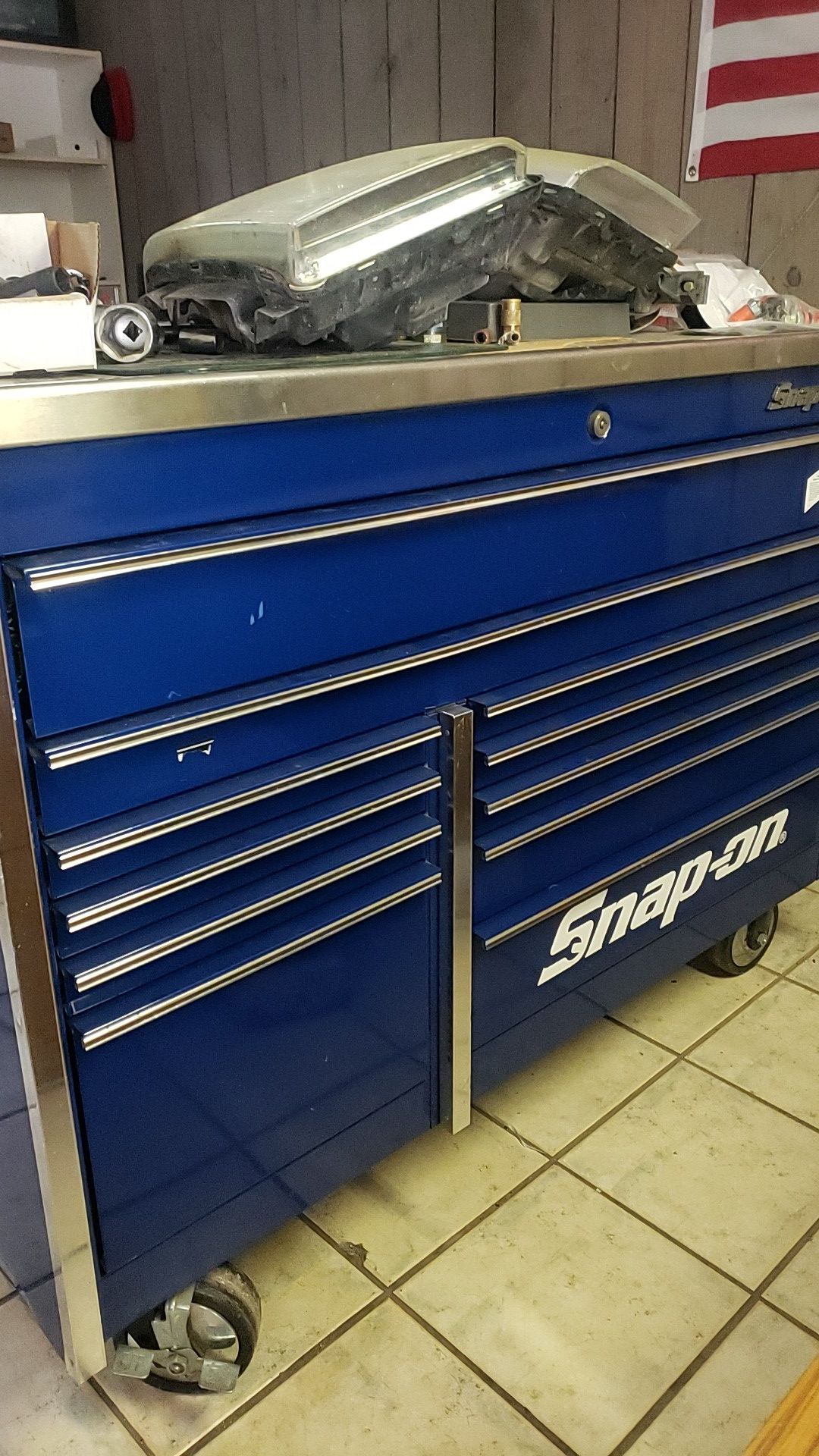 Snap on blue tool box.