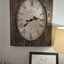 Kensington Station Wall Clock (H26.5 * W22)