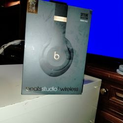 Beats Studio3 Wireless Headphones – The Beats Skyline Collection - Shadow Gray

