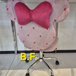 🔥 Minnie Mouse Swivel Vanity Chair, Pink Color, New In The Box.