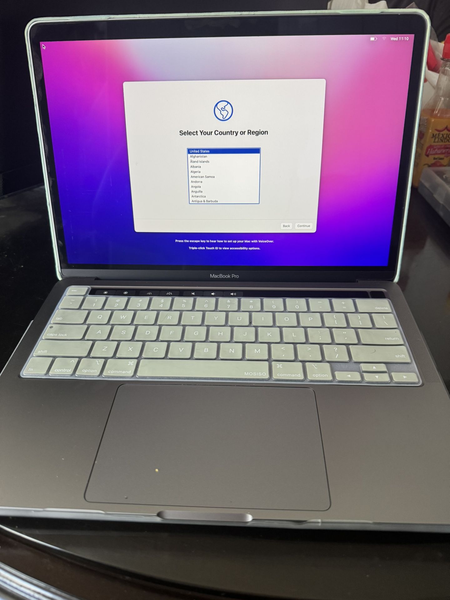 2020 MacBook Pro 13’ (LIKE NEW)
