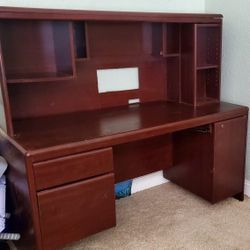 Free Desk With Top Hutch 