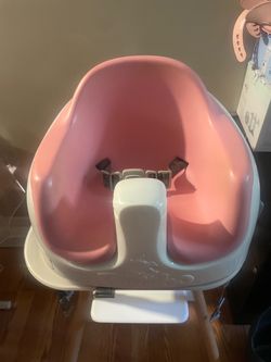 Bumbo seat with tray