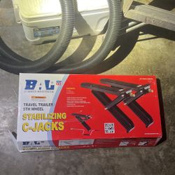 Small Travel Trailer Stabilizing Jack 