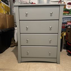 4 Drawer Chest