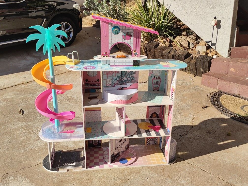 Dollhouse, LOL Surprise OMG