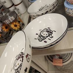 Hello Kitty Halloween 🎃 Plates !