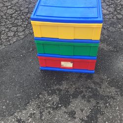Good condition storage bins