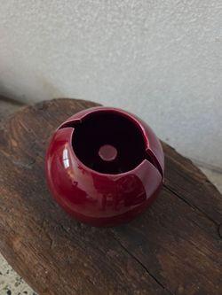 Vohann of CA ceramic pottery round sphere orb Hoodwink ashtray Tobacciana dark red burgundy  mcm vintage