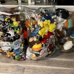 🔥 Large Bags of Plush Toys – 50+ Pieces in Each! 🧸✨