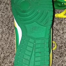 Nike Dunk Low "Reverse Brazil" Size 7.5