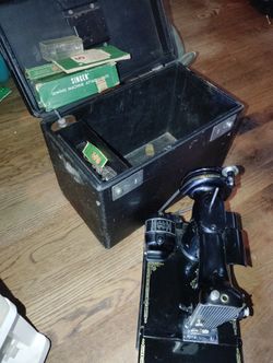 Singer Sewing Featherweight Machine 50's Model