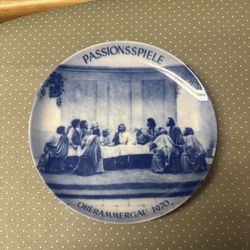 Vintage 1970  Kaiser Porcelain commemorative plate  7.5”  Oberammergau Passion Play